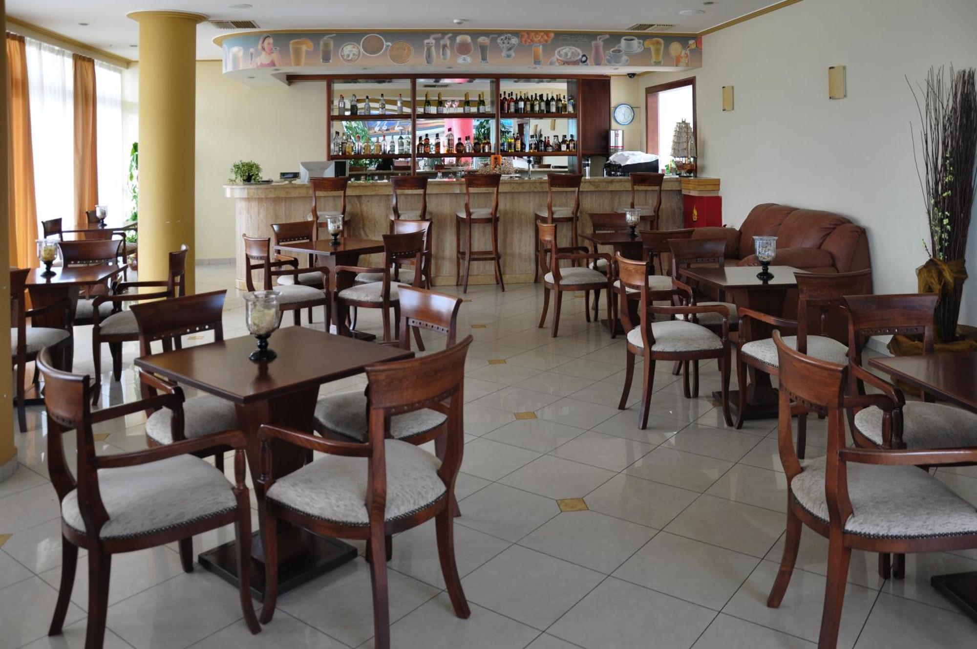 Arta Palace Restoran gambar